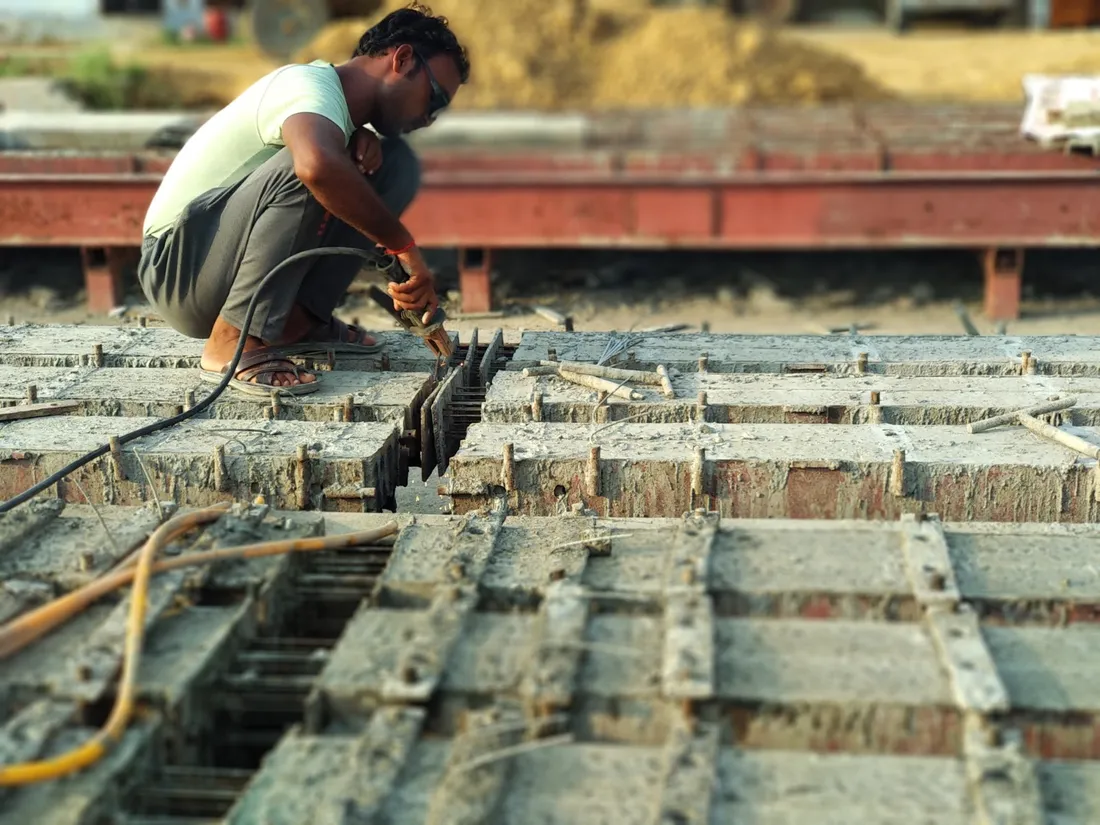 PCC Poles — Welding & reinforcement